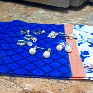 Vintage Women's Faux Pearl Earrings Lot (5 pairs).